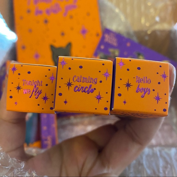 Colourpop Disney Hocus pocus sanderson sisters makeup set - Picture 5 of 10